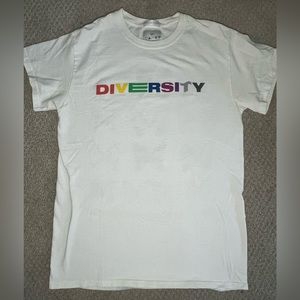 🦋VINTAGE BUTTERFLY TSHIRT🦋